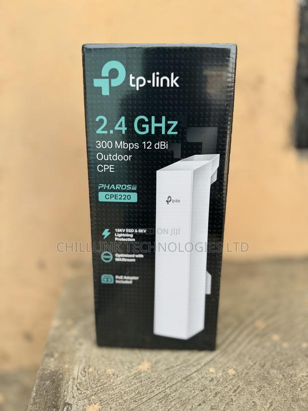 TP.Link 2.4 GHZ 300 MBPS 12 Dbi Outdoor CPE220 Access Point · Photo 1