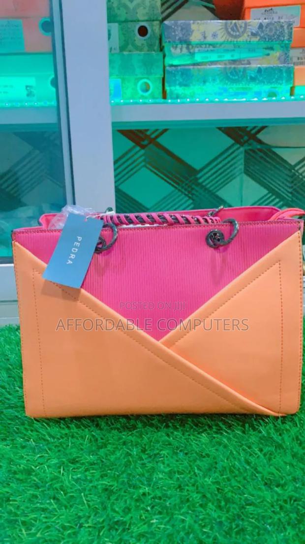 Pedra Quality Handbags Original · Photo 1