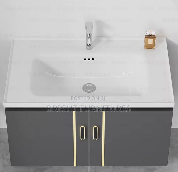 Luxury Wall Mounted Bathroom Cabinet With Mirror · Photo 3