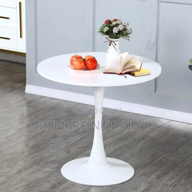 Bar Table for Sale · Photo 1