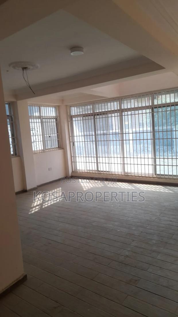 4bdrm House In Oyarifa High Tension For Sale · Photo 7