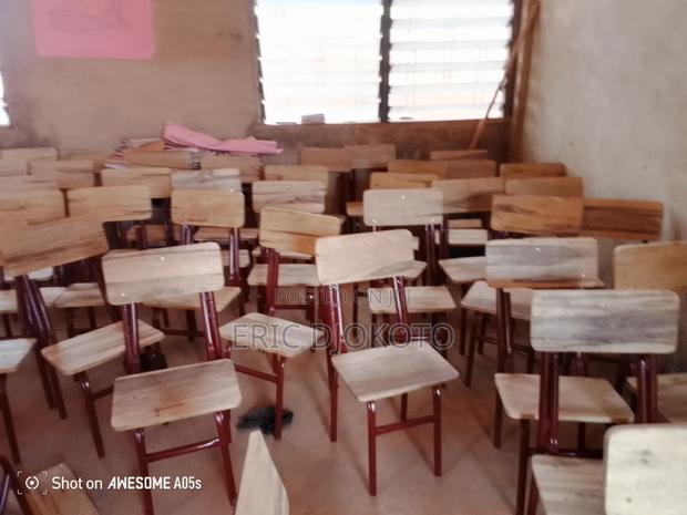 Students Furniture Table and Chair · Photo 3