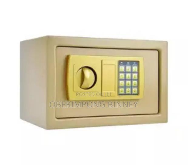Safe Medium Size Safe (Microwave Size) · Photo 2