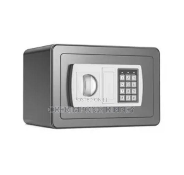 Safe Medium Size Safe (Microwave Size) · Photo 3