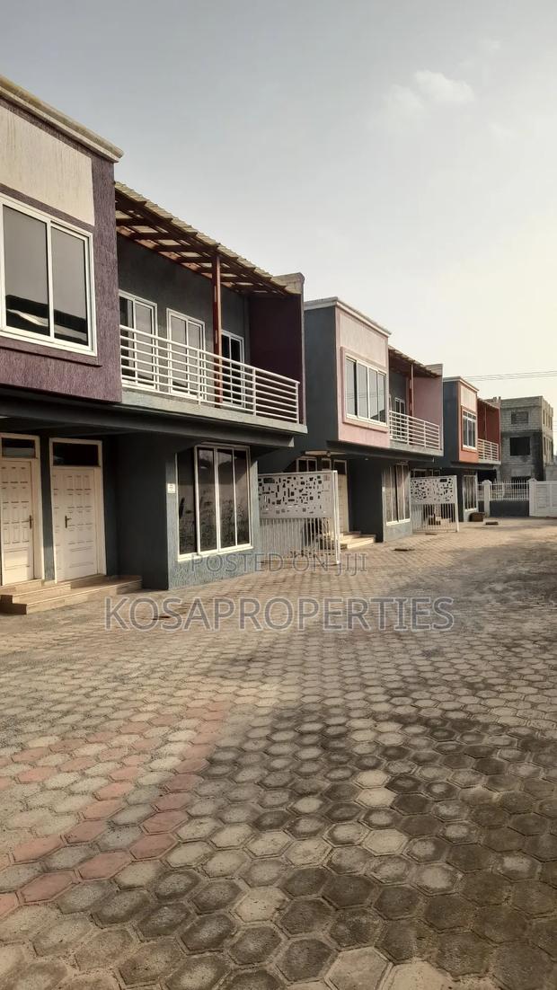 4bdrm House in Oyarifa High Tension for sale · Photo 5