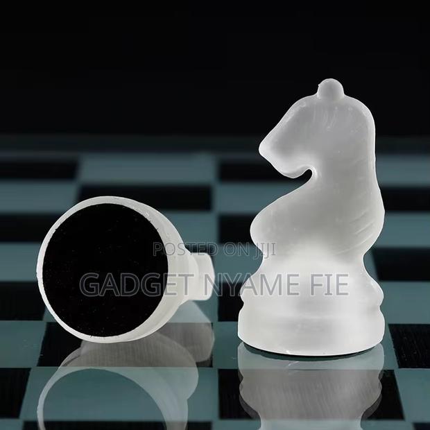 Glass Chess-Small (6 Inches) · Photo 5