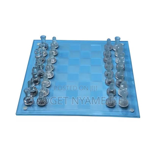 Small Glass Chess Board (6 Inches) · Photo 4