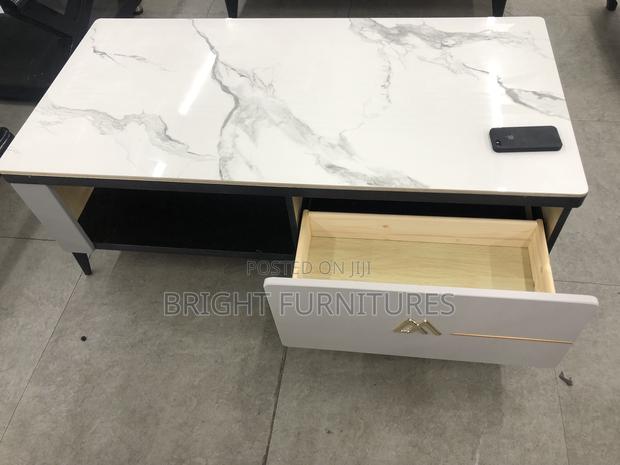 Foreign Center Table · Photo 2