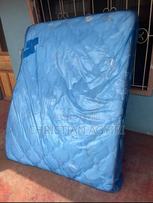 Mattress / Foam · Photo 3