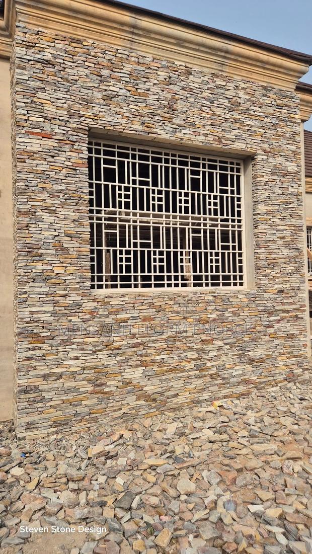 We Are a Good Team Stone Workers , Call Us for Good Service · Photo 5