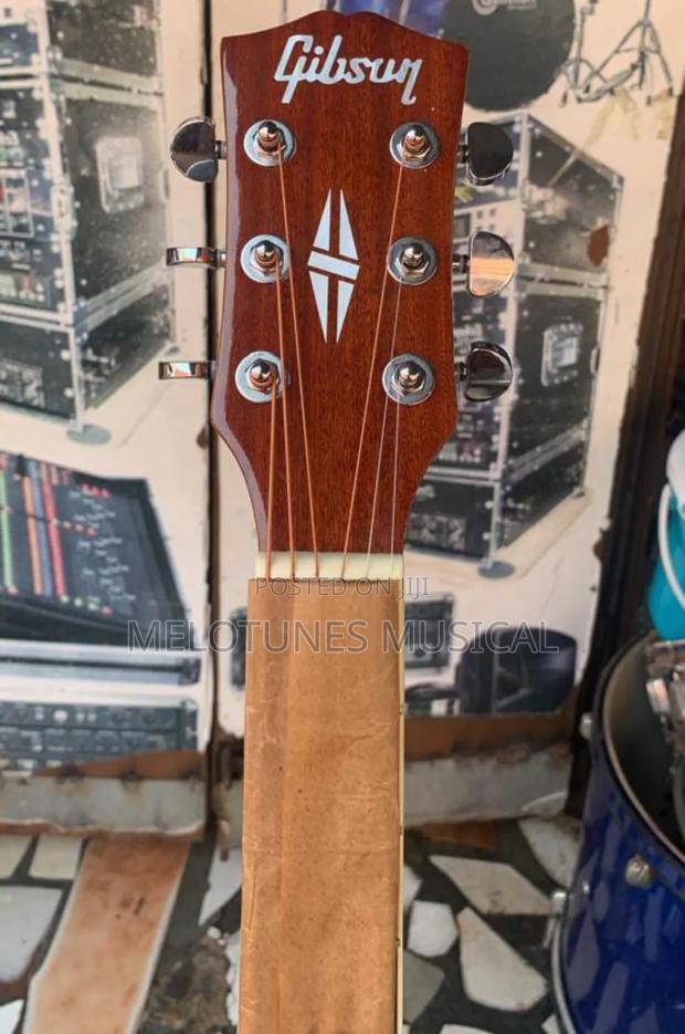 Gibson Semi-acoustic Guitar · Photo 2