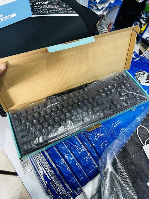 USB Logitech Keyboard · Photo 2