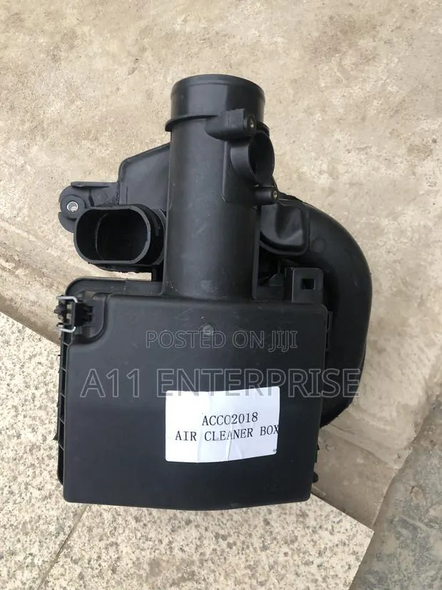 Honda Accord 2018 Air Cleaner Box · Photo 1