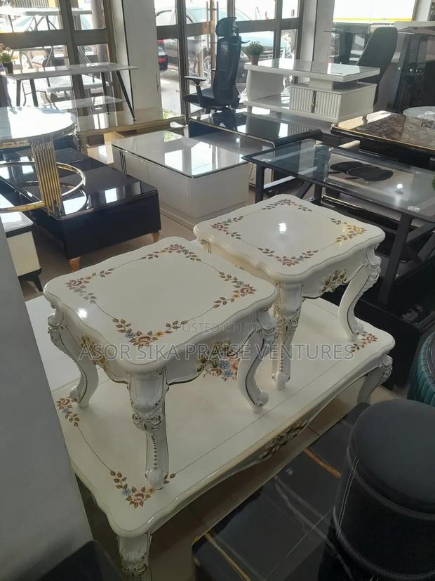 Center Table And Coffee Set · Photo 1