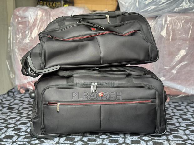 Trolling Duffel Traveling Bags Two in One at Plbagsgh · Photo 1