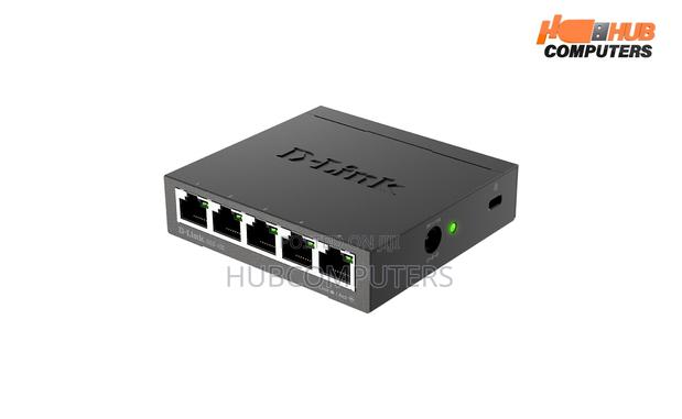 D-Link DGS-1005a D-Link 5 Port Gigabit Desktop Switch · Photo 1