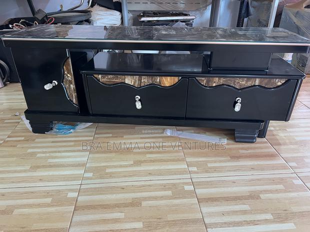 1.2m Extendable Tv Stand · Photo 1