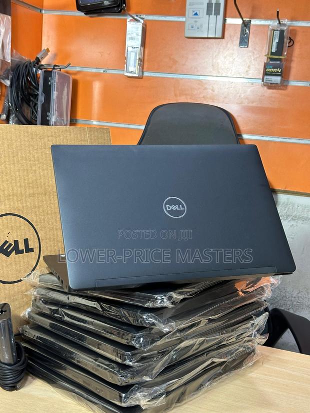 New Laptop Dell Latitude 7490 8GB Intel Core I5 SSD 256GB · Photo 3