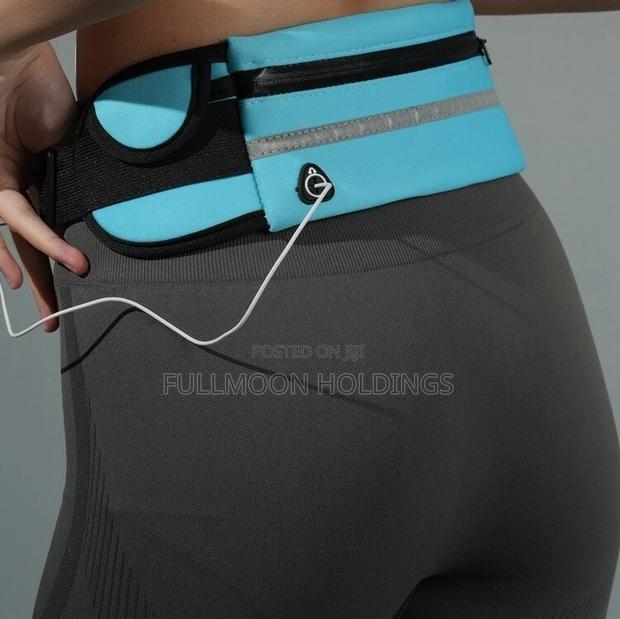 Sports Waist Bag Multifunctional Waist Pack · Photo 5
