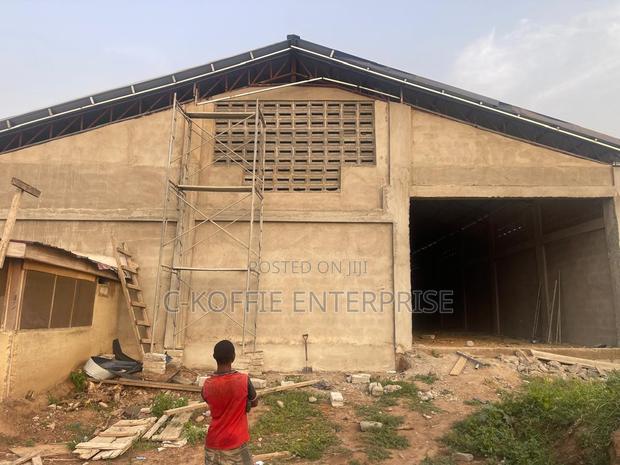 500 SQM Warehouse at Amasaman · Photo 1