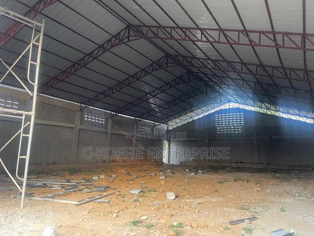 500 SQM Warehouse at Amasaman · Photo 2