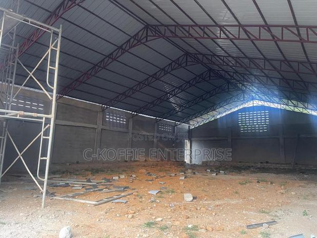 500 SQM Warehouse at Amasaman · Photo 3
