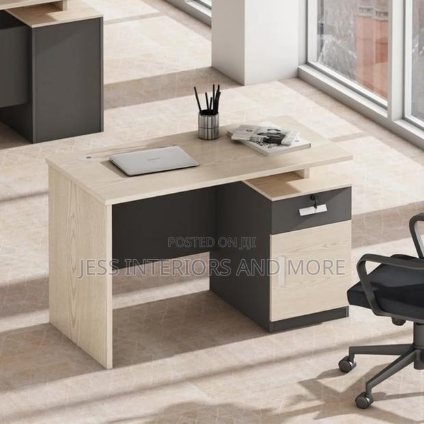 Office Desk · Photo 1