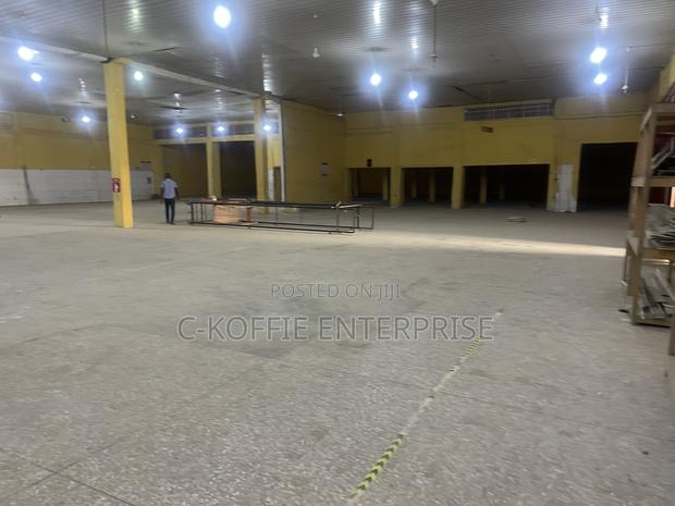 2700 SQM Warehouse at Spintex for Rent · Photo 3