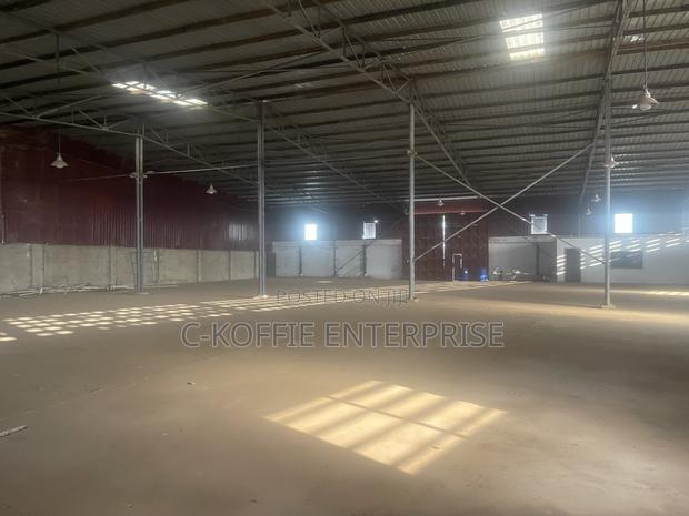 1000 SQM Warehouse at Achimota for Rent · Photo 7