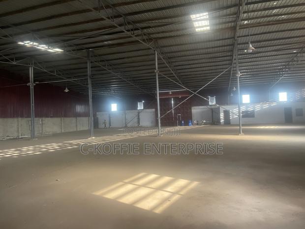 1000 SQM Warehouse at Achimota for Rent · Photo 6