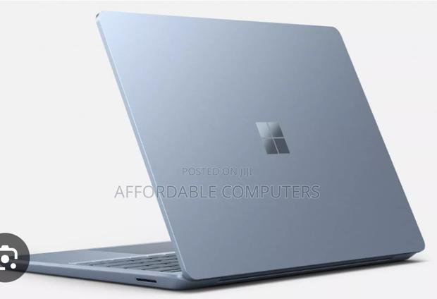 New Laptop Microsoft Surface Go 8GB Intel Core I5 SSD 256GB · Photo 1