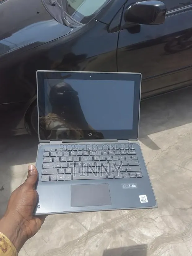 Laptop HP x360 310 G2 8GB Intel Core i5 SSD 256GB · Photo 1
