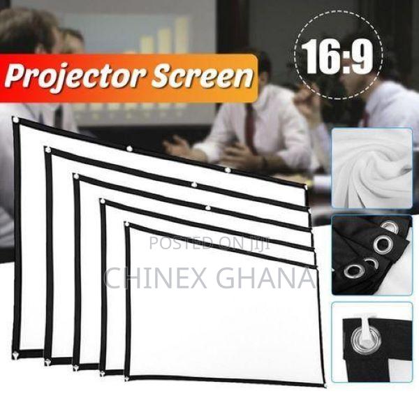 Projector Screen · Photo 1