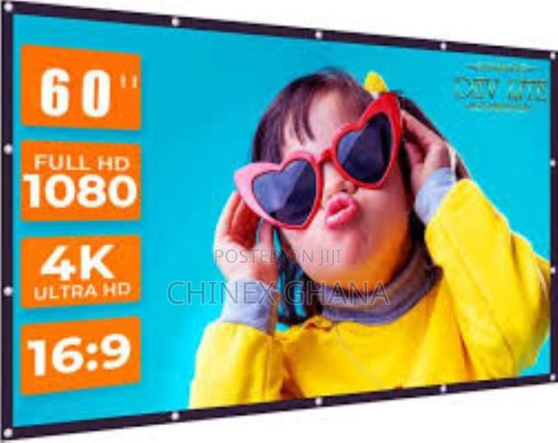 Projector Screen · Photo 1