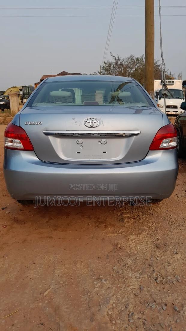 Toyota Belta 2012 Blue · Photo 3