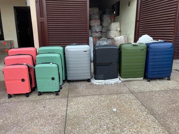 Suitcase Set · Photo 1