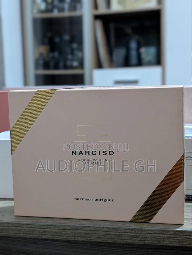 Narciso Rodriguez Narciso Poudrée Eau De Parfum Gift Set · Photo 1