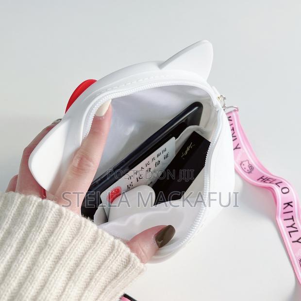Cute Hello Kitty Bags for Kids and Adults · Photo 4
