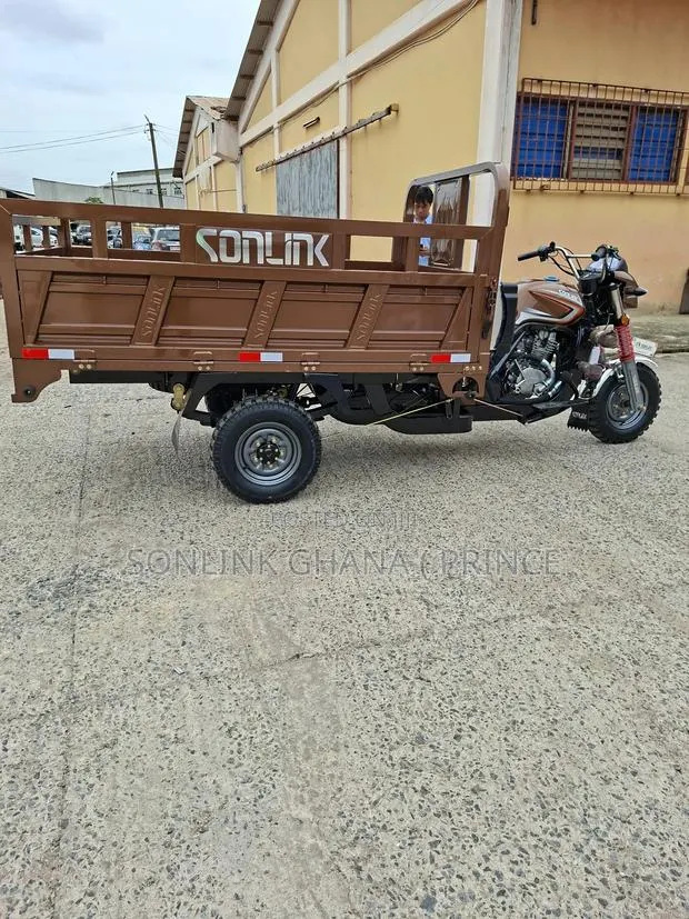 New Motorcycle 2026 Brown · Photo 1
