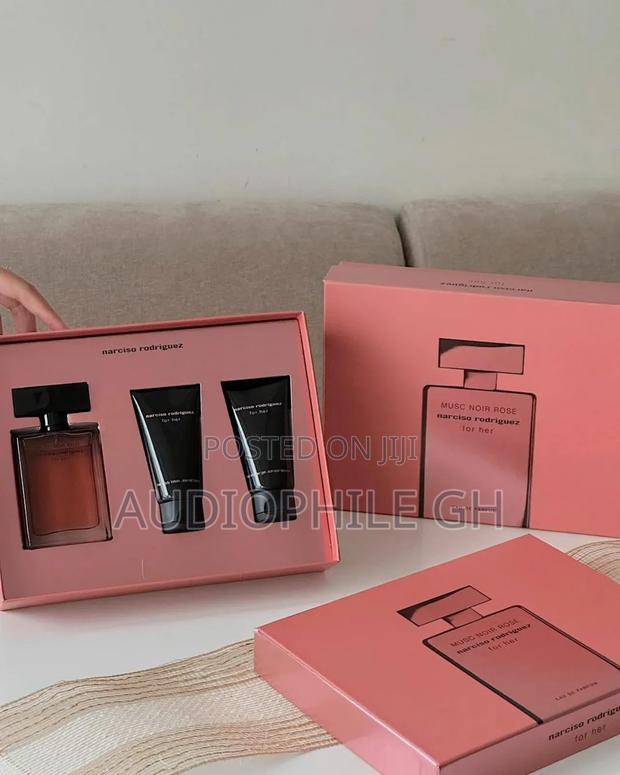 Narciso Rodriguez Musc Noir Rose Eau De Parfum Gift Set · Photo 4