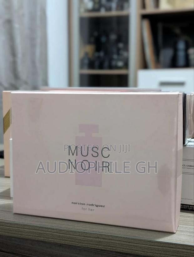 Narciso Rodriguez for Her Musc Noir Eau De Parfum Gift Set · Photo 1