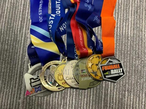 Customized Medals · Photo 2