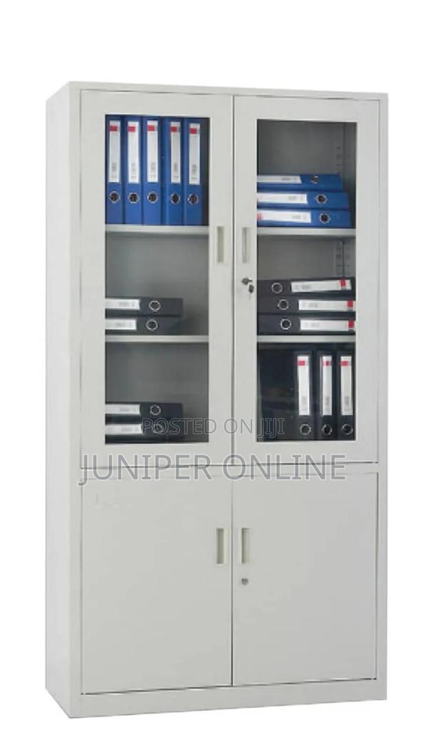 Cabinet Glass Metallic Zeal · Photo 1