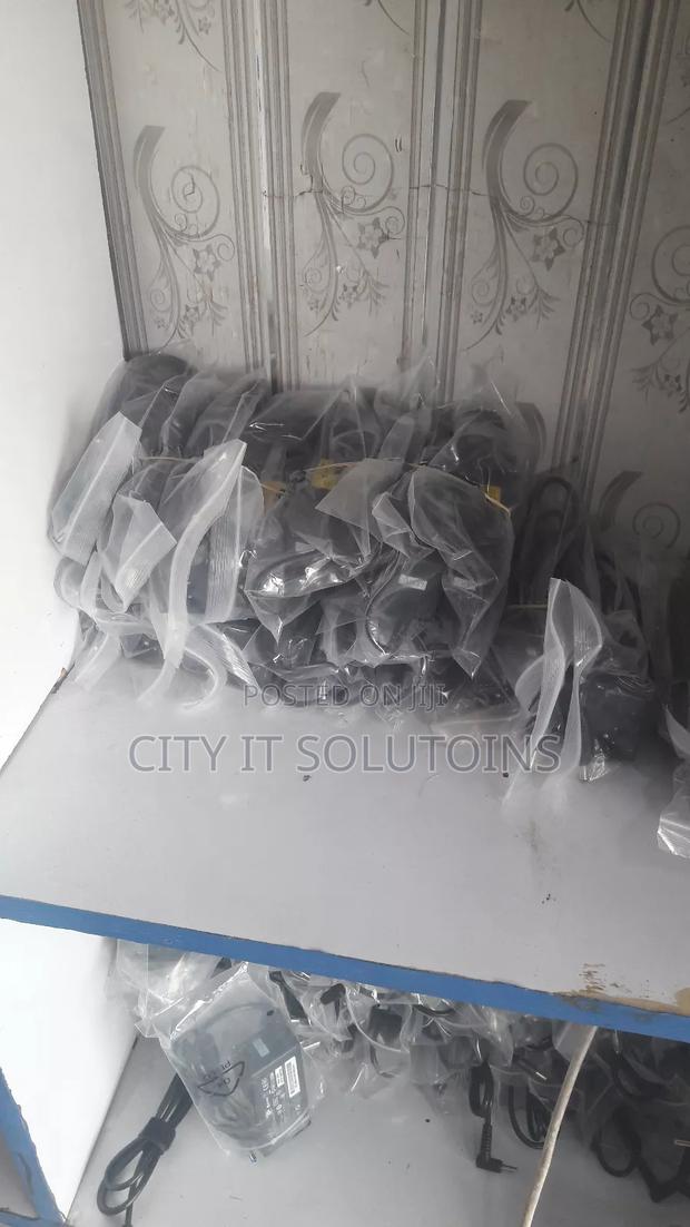 All Brands of Laptop's Charges · Photo 3