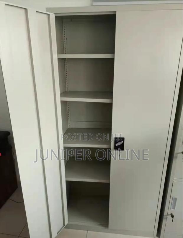 Office Cabinet Metallic Glass Sewn · Photo 1