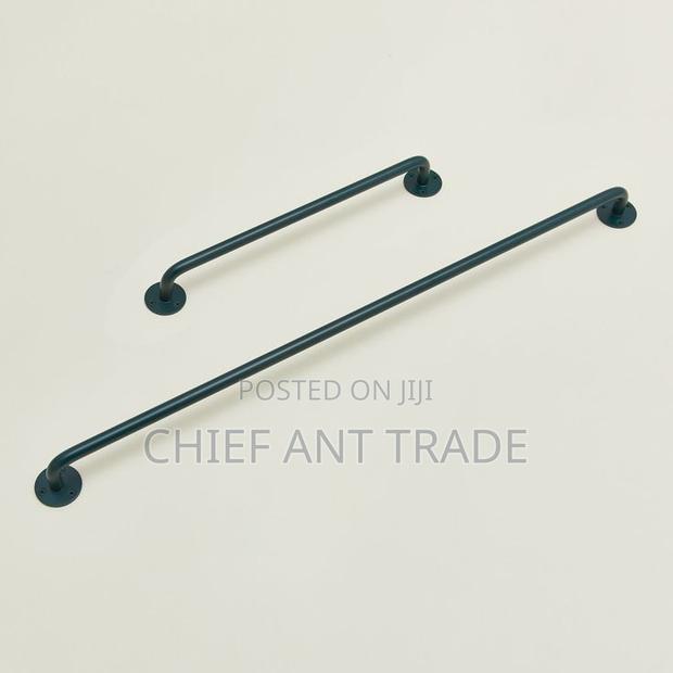 Towel Rod. Black. 90cm. 9901b · Photo 1