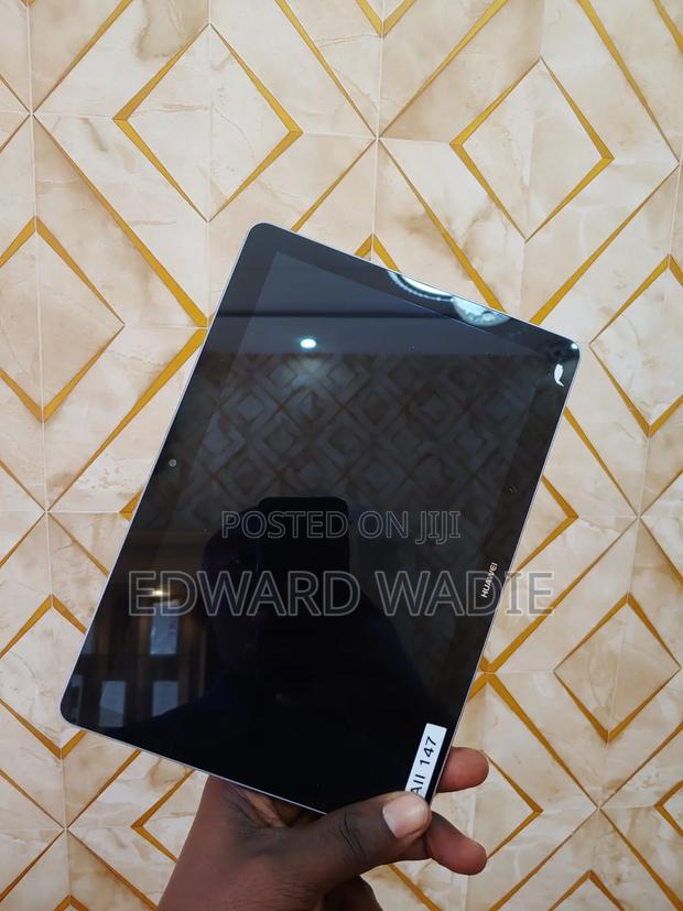 Huawei MediaPad T3 10 16 GB Silver · Photo 1