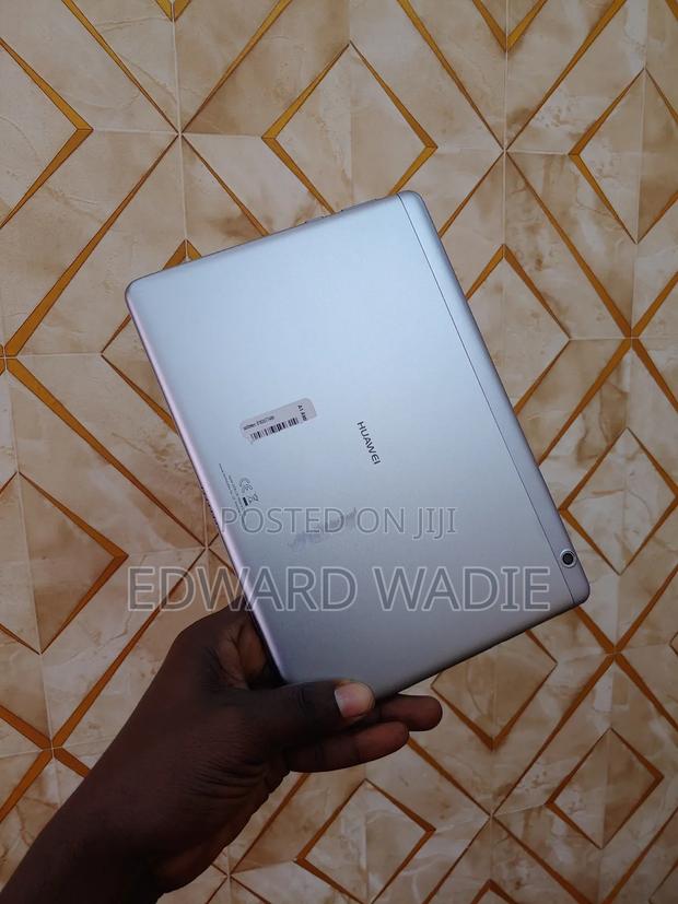 Huawei MediaPad T3 10 16 GB Silver · Photo 2