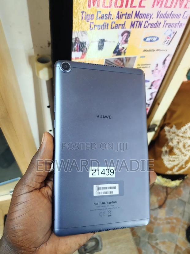 Huawei MediaPad M5 Lite 32 GB Gray · Photo 4