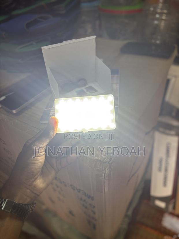 Mini Led Light With Clip · Photo 5